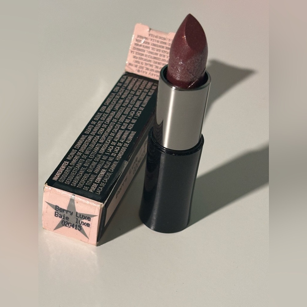 MARY KAY CREME LIPSTICK IN BERRY LUXE, NIB